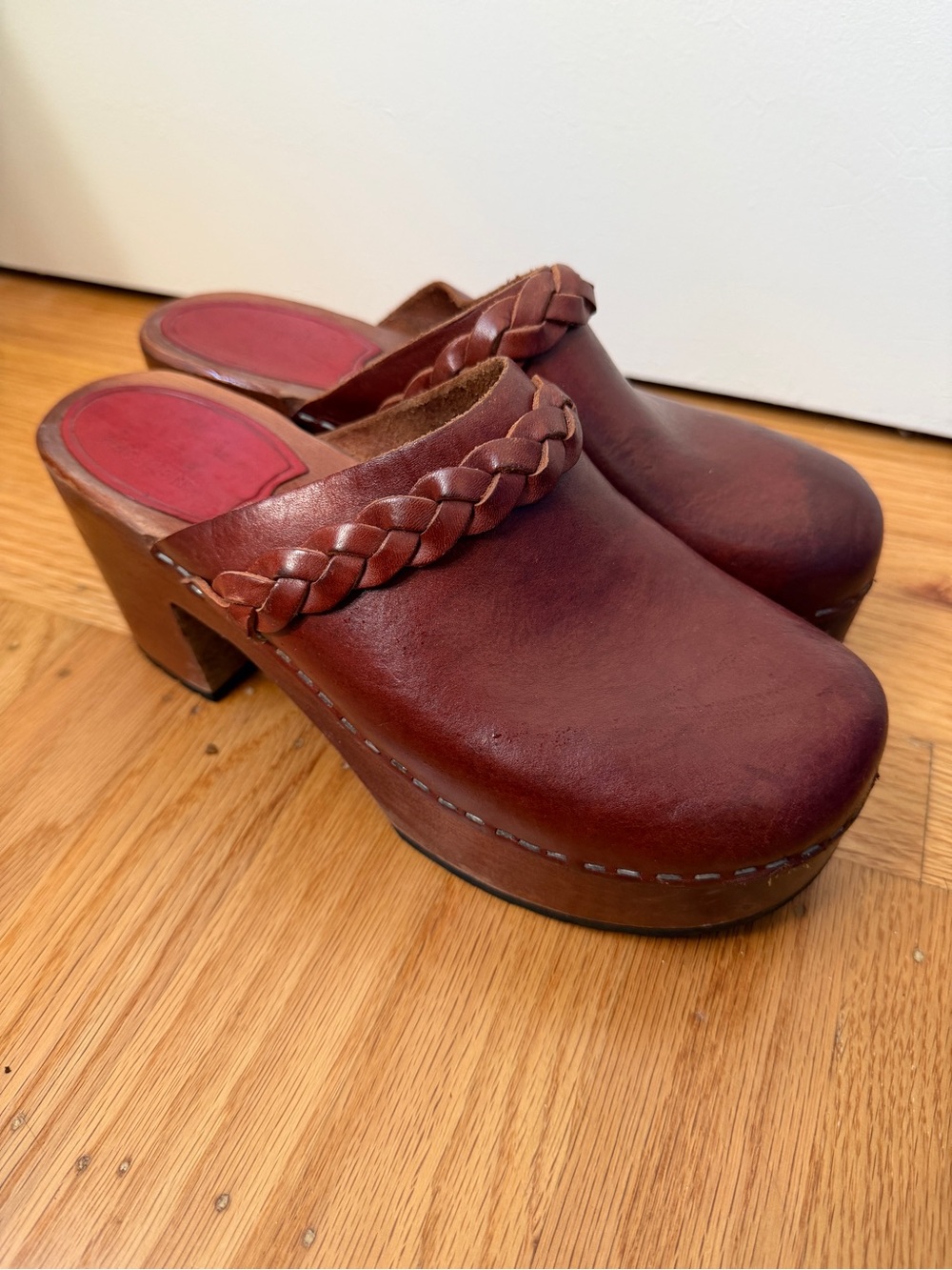 Swedish Hasbeens 39 8.5/9 Women’s Braided Leather Clog Mule - Brown Burgundy